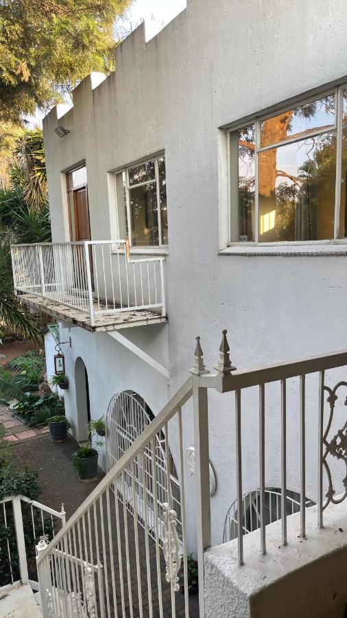 Just Tiffany Guest House & Conference Facility Potchefstroom Eksteriør bilde