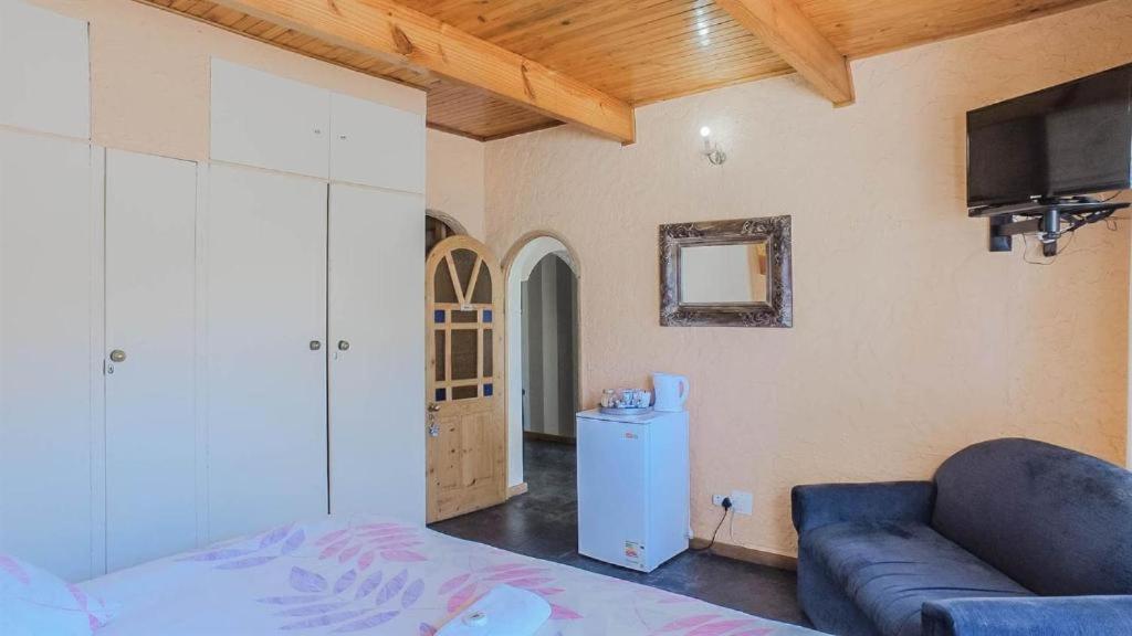 Just Tiffany Guest House & Conference Facility Potchefstroom Eksteriør bilde